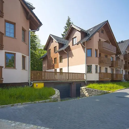 Sun Seasons 24 - Nad Lomnica 14 Centrum *